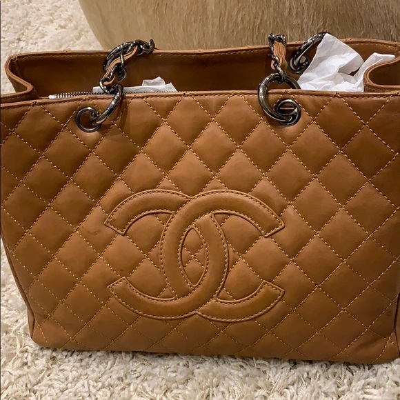camel color tote